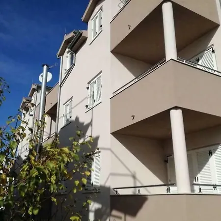 Appartement Adria *